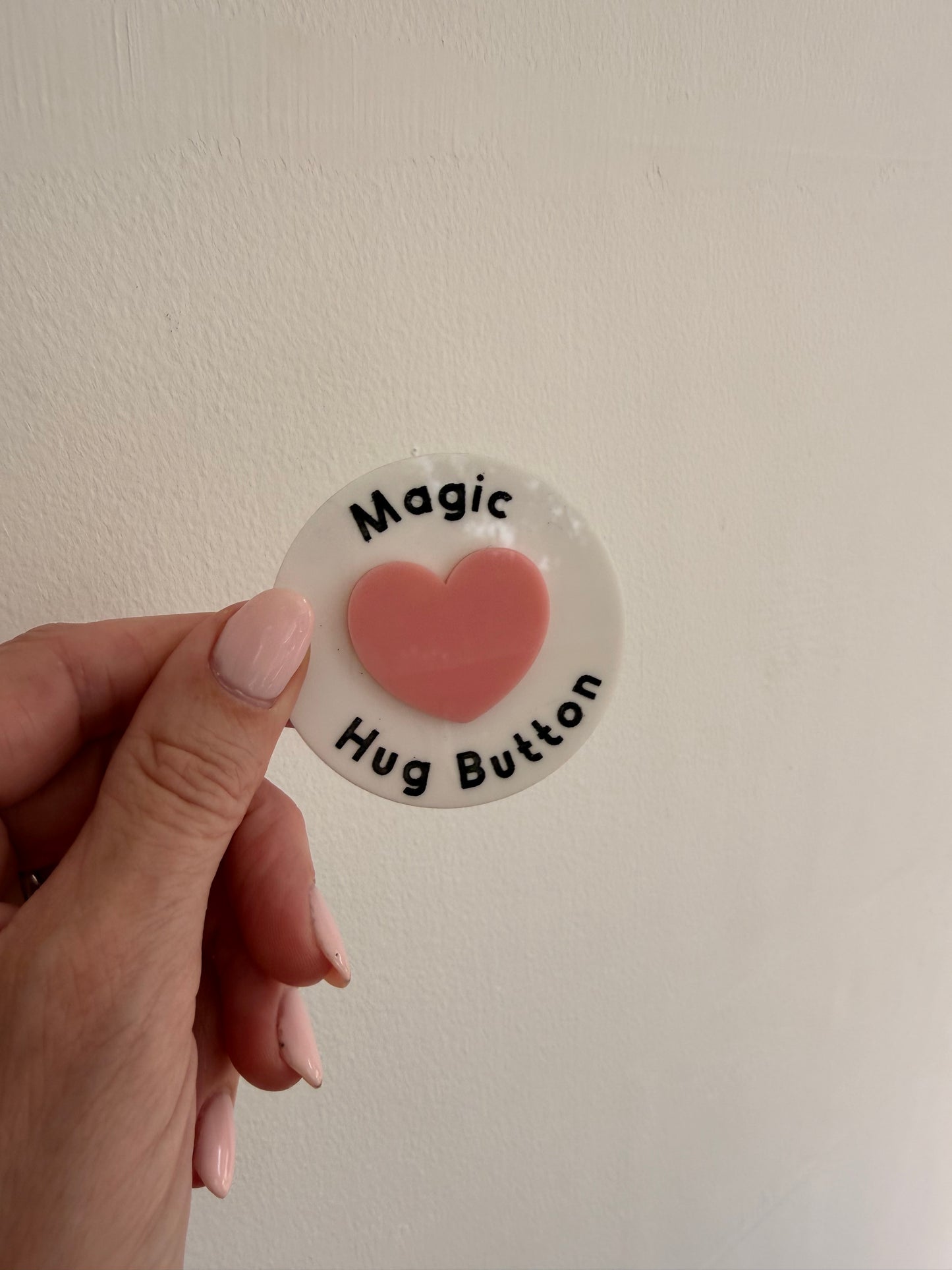 Pocket Hug white
