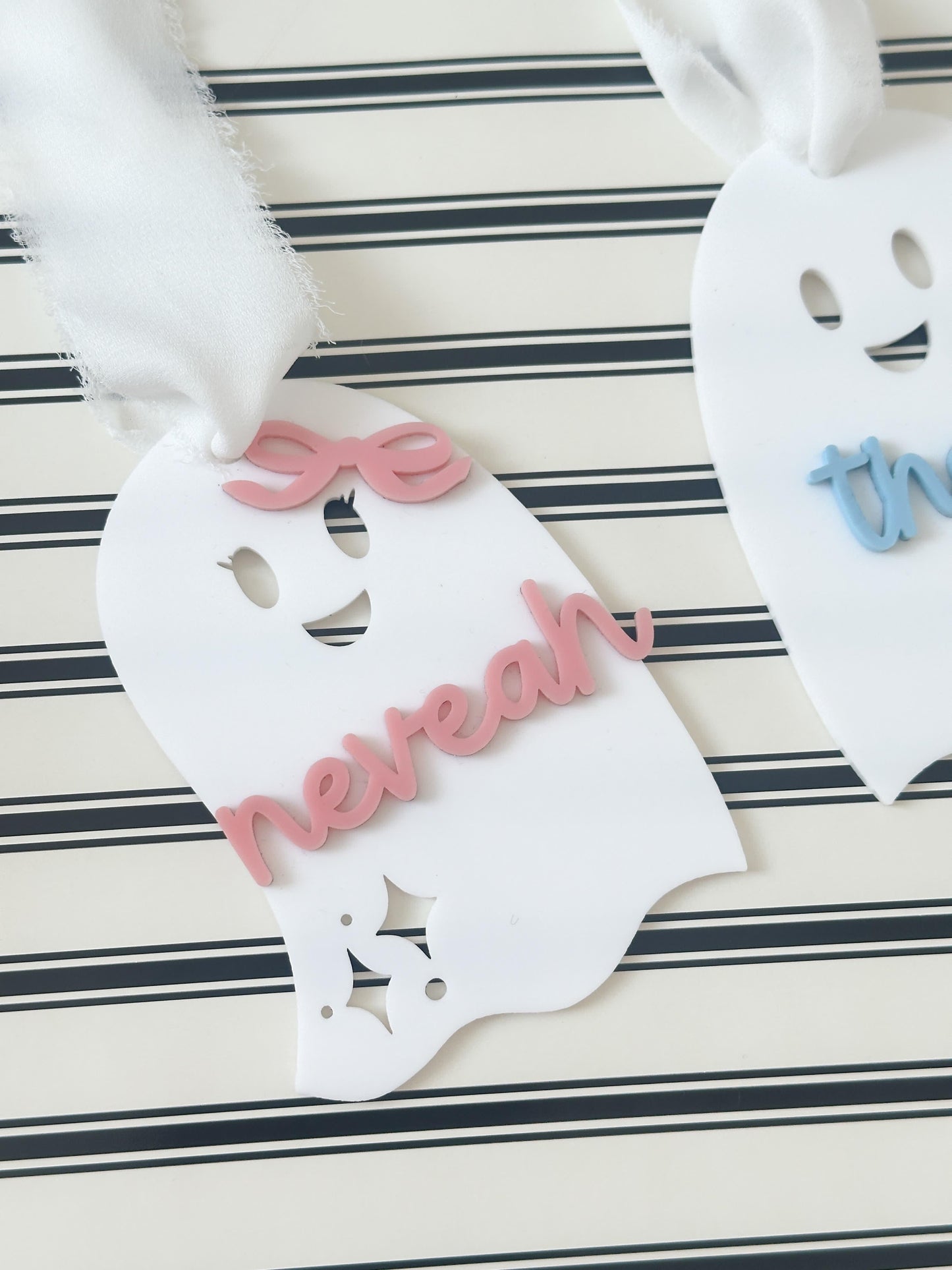 Ghost cut out tag