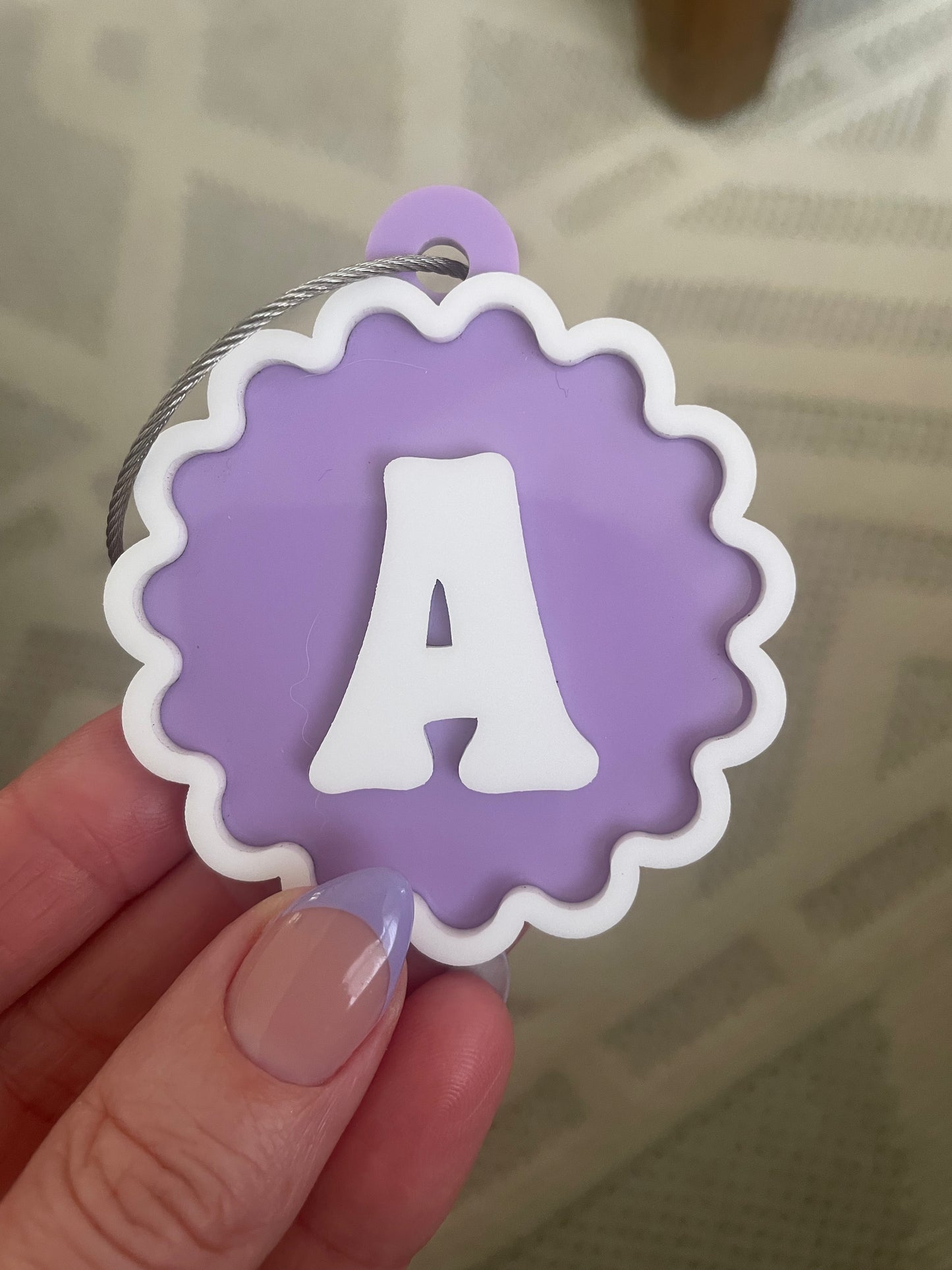 Scallop round Bag Tag